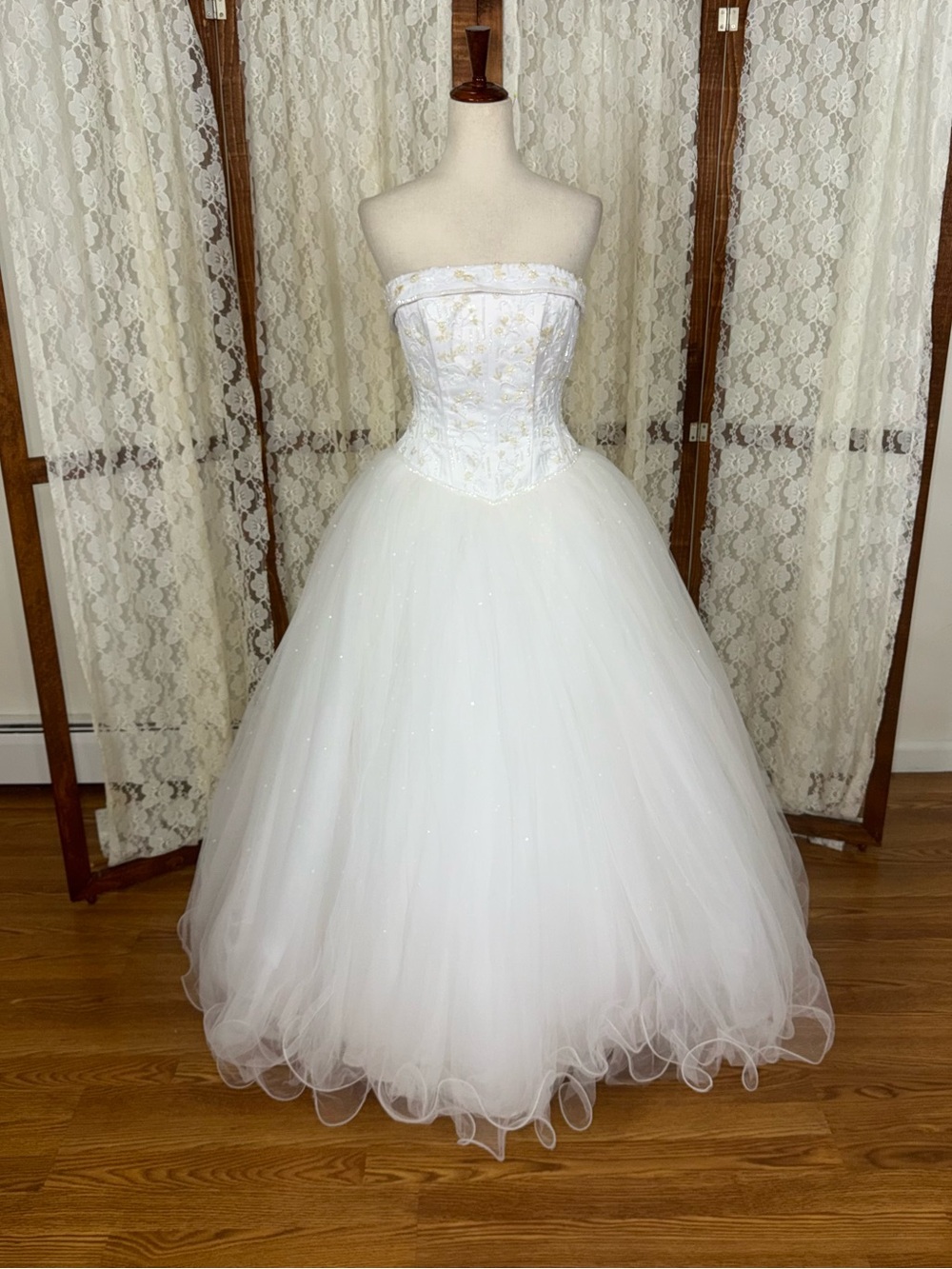 Gorgeous Vintage Y2K David’s Bridal Corset Tulle Wedding Gown